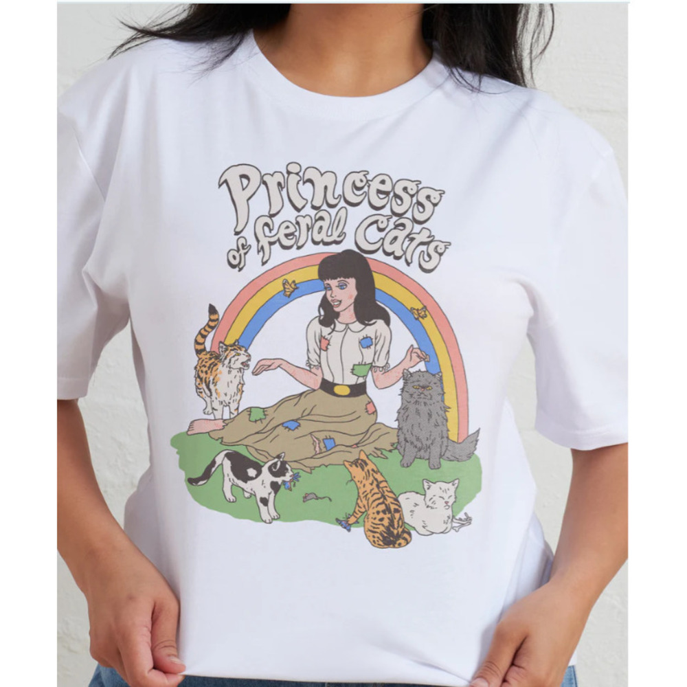 Princess Of Feral Cats Retro 90's Graphics Unisex Tee